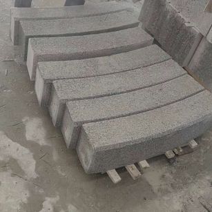 怀化芝麻白弧形路牙石
