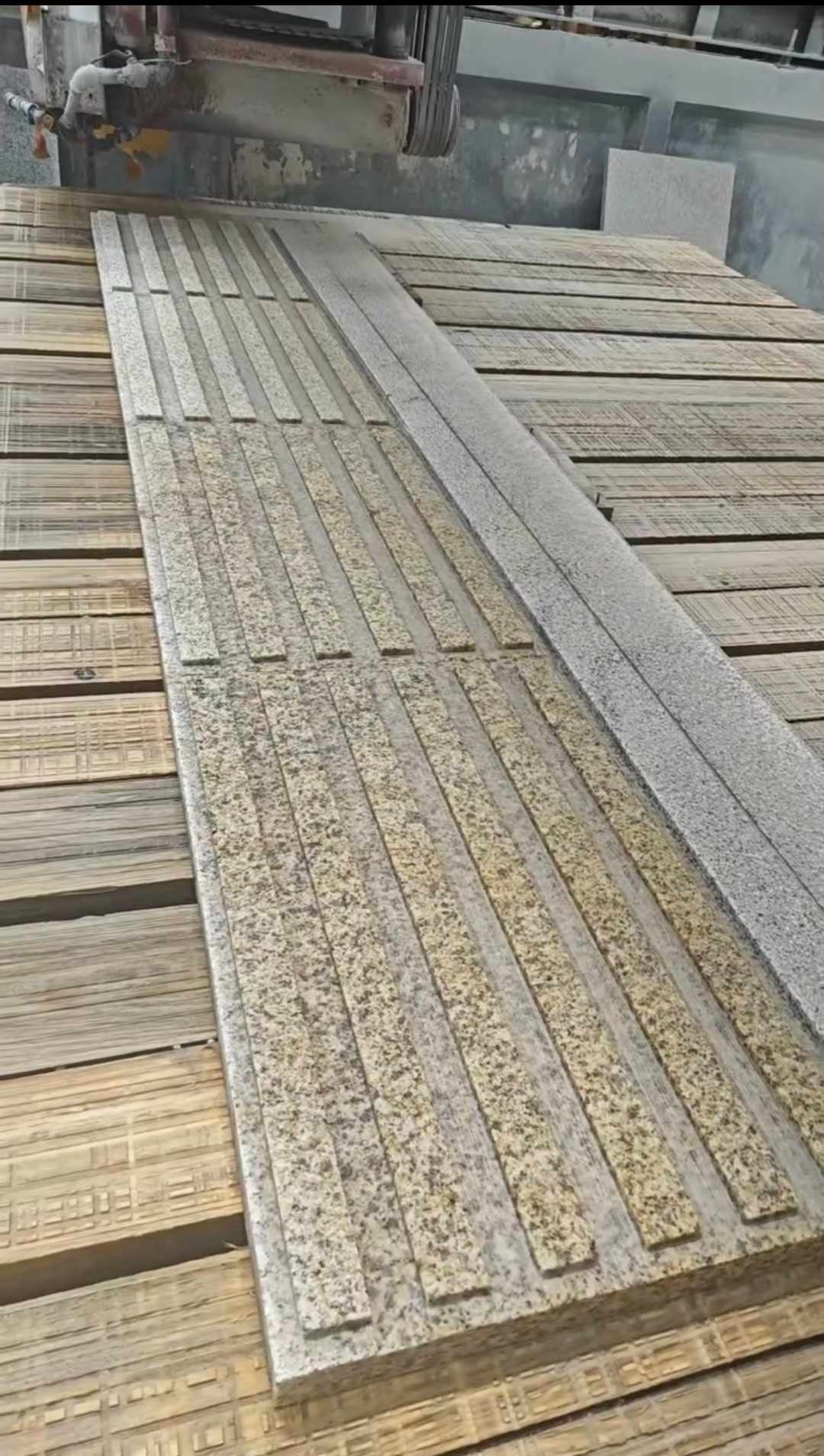 怀化黄金麻盲道石 盲条