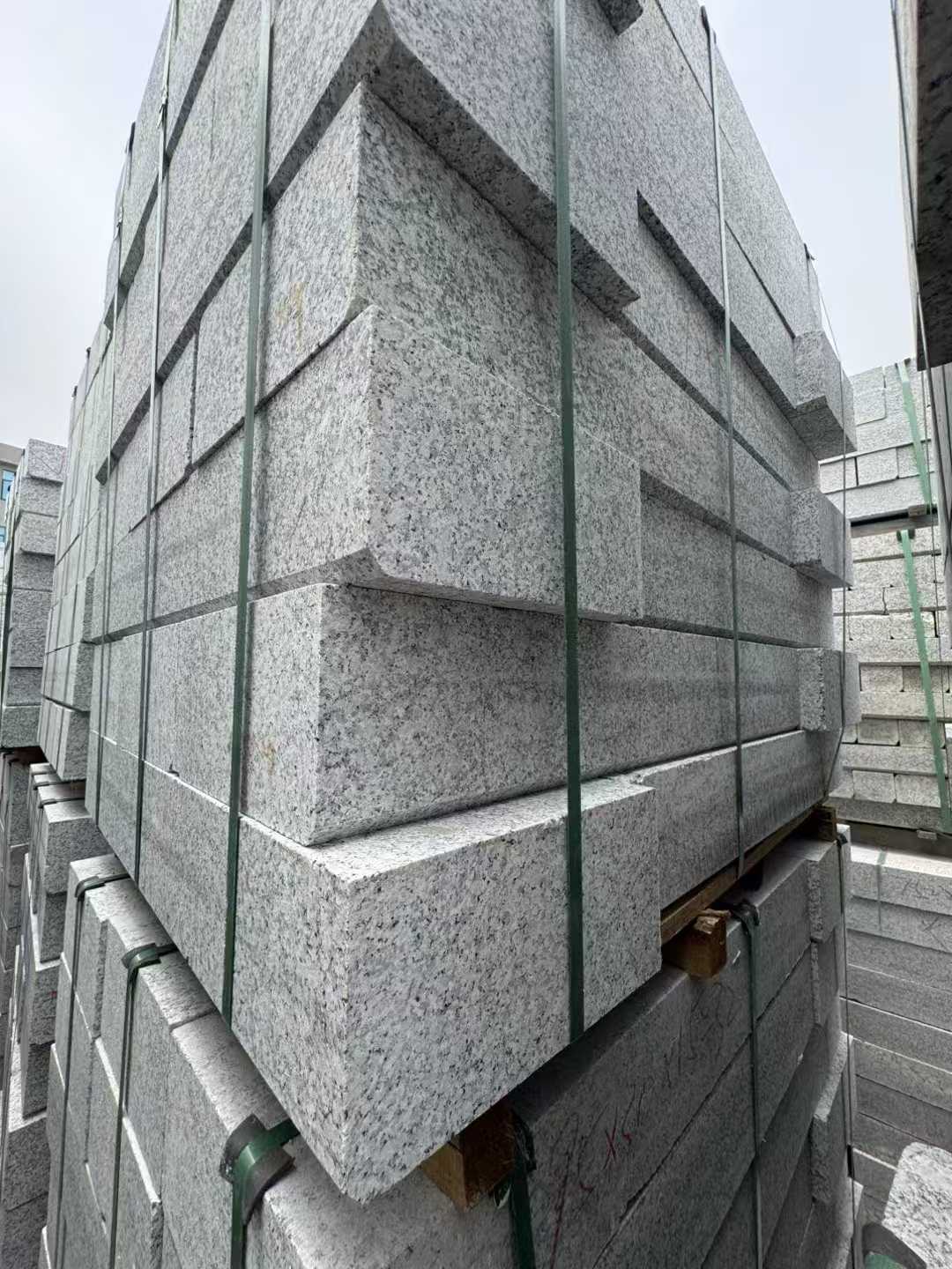怀化芝麻白路牙石 马路牙子