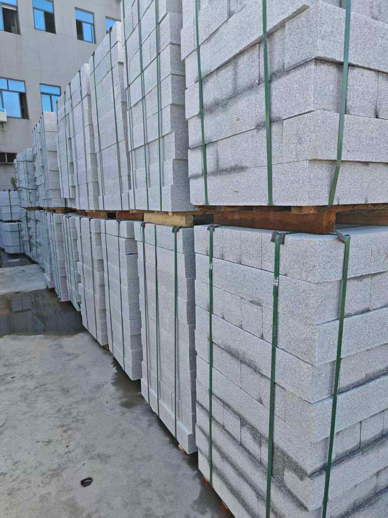 怀化芝麻白路牙石，路侧石